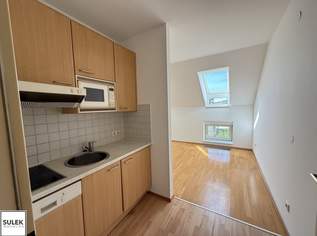 Charmante 2-Zimmer Dachgeschosswohnung im 13. Bezirk mit U4-Anbindung, 785.34 €, Immobilien-Wohnungen in 1130 Hietzing