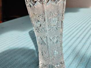 Bleikristallvase, 23 €, Marktplatz-Antiquitäten, Sammlerobjekte & Kunst in 7033 Gemeinde Pöttsching Bleikristallvase, 23 €, Marktplatz-Antiquitäten, Sammlerobjekte & Kunst in 7033 Gemeinde Pöttsching