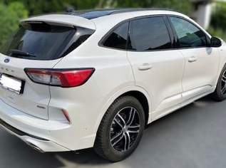 Ford Kuga neuwertig 