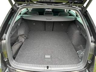 Octavia Combi Selection NAVI+KAMERA+LED+EL. H..., 37849 €, Auto & Fahrrad-Autos in 6844 Gemeinde Altach