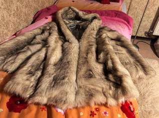 Ziegenfelljacke kaum getragen, 100 €, Kleidung & Schmuck-Damenkleidung in 1100 Favoriten