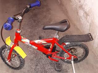 Kinderfahrrad rot 12 Zoll Reifenumfang, 45 €, Auto & Fahrrad-Fahrräder in 1160 Ottakring