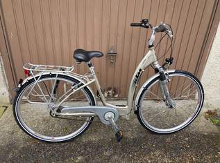 Damenrad KTM Tiefeinsteiger, 300 €, Auto & Fahrrad-Fahrräder in 5400 Hallein