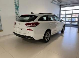 i30 GO 1.5 DPI 71kW (97PS) Radio, DAB, Andr..., 24304 €, Auto & Fahrrad-Autos in 6844 Gemeinde Altach
