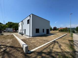 Neubau-Doppelhaus-Hälfte mit 4 Schlafzimmern!, 349000 €, Immobilien-Häuser in 3150 Gemeinde Wilhelmsburg