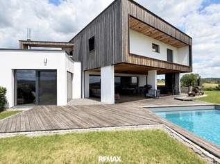 Architektenhaus in sonniger Ruhelage mit Spiral-Weinkeller, Infinity Pool, Burgblick und ca. 1 ha Eigengrund, 959000 €, Immobilien-Häuser in 7542 Gerersdorf bei Güssing