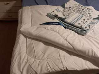 Bettdecke mit Winterbettwäsche, 45 €, Haus, Bau, Garten-Möbel & Sanitär in 6604 Gemeinde Höfen Bettdecke mit Winterbettwäsche, 45 €, Haus, Bau, Garten-Möbel & Sanitär in 6604 Gemeinde Höfen