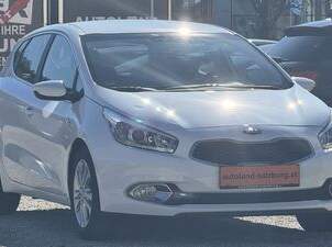 Ceed Ö-Edition orig. 18tkm!*LenkradHeiz*NAVI* ORIG, 11900 €, Auto & Fahrrad-Autos in 5020 Altstadt Ceed Ö-Edition orig. 18tkm!*LenkradHeiz*NAVI* ORIG, 11900 €, Auto & Fahrrad-Autos in 5020 Altstadt