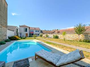 Behutsam renovierter ehemaliger Hof mit modernem Wohnkomfort in Trautmannsdorf, 2690000 €, Immobilien-Häuser in 2454 Gemeinde Trautmannsdorf