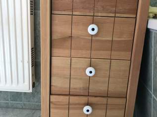 Waschbeckenunterschrank und Schubladenkasten für das Bad oder WC Waschbeckenunterschrank und Schubladenkasten für das Bad oder WC