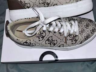 GUESS Schuhe - Neupreis 130€“