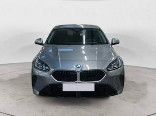1er M Sport Design 120 120kW (163PS), Autom..., 34863 €, Auto & Fahrrad-Autos in 6844 Gemeinde Altach