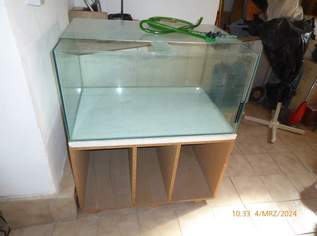 AQUARIUM SET WIE ORIGINALBILDER    AQUARIUM DICHT  L 90  B 60  H 46    UNTERSCHRANK  L 90  B 60  H 54 , 90 €, Marktplatz-Tiere & Tierbedarf in 2401 Gemeinde Fischamend