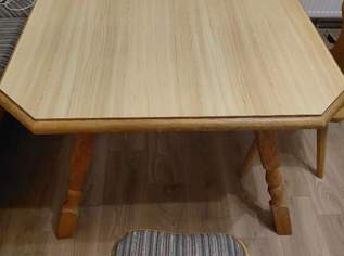 Eßtisch mit 2 Sesseln und Eckbank, 200 €, Haus, Bau, Garten-Möbel & Sanitär in 9072 Ludmannsdorf