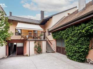 Einmalig attraktives Wohnhaus mit Traumgarten, Pool, Garagenplätzen und großen Nebengebäuden, 698000 €, Immobilien-Häuser in 2003 Leitzersdorf