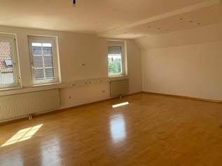 Große Mietwohnung mit Gartennutzung in Bahnhofsnähe, 943 €, Immobilien-Wohnungen in 2620 Gemeinde Neunkirchen