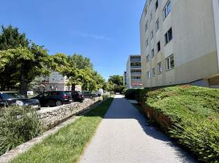 Attraktive Eigentumswohnung mit Loggia-Highlight, Stellplatz und vielfältigen Gestaltungsmöglichkeiten, 287000 €, Immobilien-Wohnungen in 2540 Bad Vöslau