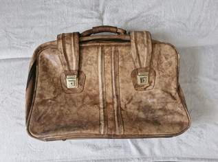 Echtleder Vintage Reisekoffer, 40 €, Kleidung & Schmuck-Taschen & Koffer in 2352 Gemeinde Gumpoldskirchen
