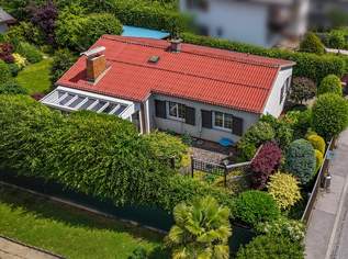 Zwei Einfamilienhäuser auf großzügigem Grundstück in sonniger Lage, 615000 €, Immobilien-Häuser in 8041 