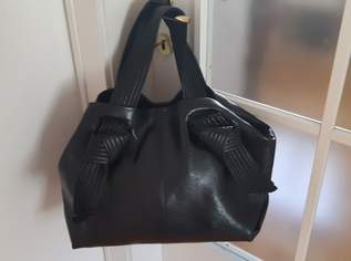 Moderne italienische Tasche schwarz, 49 €, Kleidung & Schmuck-Taschen & Koffer in 2500 Gemeinde Baden