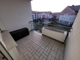 Voll eingerichtete 90 m² Wohnung in Eisenstadt (neben Wifi) Voll eingerichtete 90 m² Wohnung in Eisenstadt (neben Wifi)