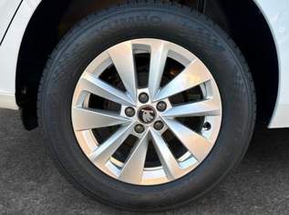 Kamiq Selection DSG+ACC+SHZ+RFK+PDC+KESSY+SUN..., 30385 €, Auto & Fahrrad-Autos in 6844 Gemeinde Altach