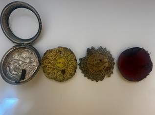 J. Miller. Silberne Taschenuhr mit Schlüsseletui und getriebener Verzierung. 1760! J. Miller. Silberne Taschenuhr mit Schlüsseletui und getriebener Verzierung. 1760!