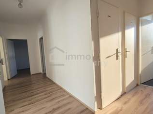 Spitzen 3 Zimmer Wohnung mit Loggia, 1150 €, Immobilien-Wohnungen in 7000 Eisenstadt