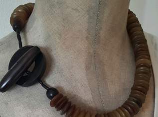 Halskette aus Horn, 10 €, Kleidung & Schmuck-Accessoires, Uhren, Schmuck in 5162 Obertrum am See