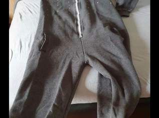 Onecie, 10 €, Kleidung & Schmuck-Damenkleidung in 9971 Marktgemeinde Matrei in Osttirol Onecie, 10 €, Kleidung & Schmuck-Damenkleidung in 9971 Marktgemeinde Matrei in Osttirol