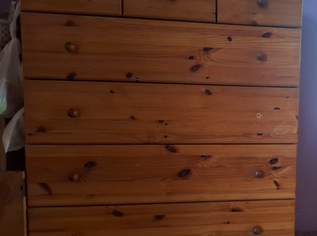 Kommode aus massivem Kiefernholz