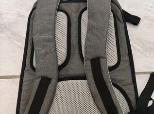 Rucksack mit großem Fassungsvermögen, geeignet für Laptops, 3 €, Kleidung & Schmuck-Taschen & Koffer in 6850 Stadt Dornbirn