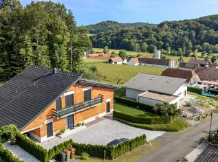 Hochkarätiges Mehrfamilienhaus im steirischen Thermen - und Vulkanland – stilvolles Wohnen in Aussichtslage, 830000 €, Immobilien-Häuser in 8342 Wörth