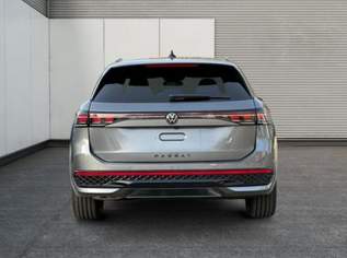 Passat Variant R-Line AHK+PANO+NAVI+Head-UP+M..., 56061 €, Auto & Fahrrad-Autos in 6844 Gemeinde Altach