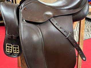 Dressursattel, 1650 €, Marktplatz-Tiere & Tierbedarf in 9371 Brückl