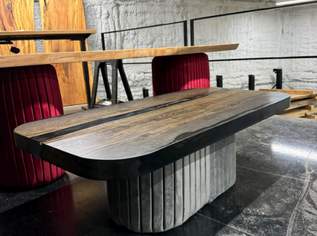 Konferenztisch, 2800 €, Haus, Bau, Garten-Möbel & Sanitär in 1010 Innere Stadt