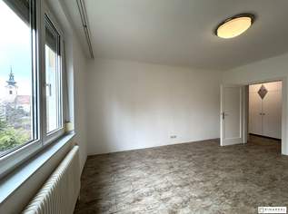 Schwechater Hauptplatz | 2 Zimmer Wohnung mit großzügiger Küche | ca. 65 m² | Innenhoflage, 795 €, Immobilien-Wohnungen in 2320 Schwechat