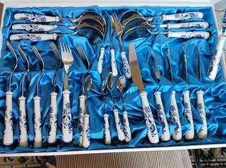 Zwiebelmuster Bestecksets von Toner(CZ) 56 teilig neu Vintage, 599 €, Haus, Bau, Garten-Haushaltsgeräte in 1220 Donaustadt