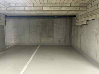 Großzügiger 17m² Tiefgaragenstellplatz – 2320 Schwechat – PROVISIONSFREI | Ideal für PKW + Motorrad Großzügiger 17m² Tiefgaragenstellplatz – 2320 Schwechat – PROVISIONSFREI | Ideal für PKW + Motorrad