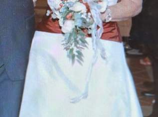 Brautkleid, Ballkleid, 800 €, Kleidung & Schmuck-Damenkleidung in 8600 Bruck an der Mur Brautkleid, Ballkleid, 800 €, Kleidung & Schmuck-Damenkleidung in 8600 Bruck an der Mur