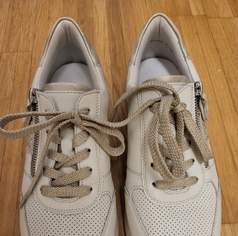 Remonte Damen Sneaker Gr. 39, 35 €, Kleidung & Schmuck-Damenkleidung in 6370 Stadt Kitzbühel