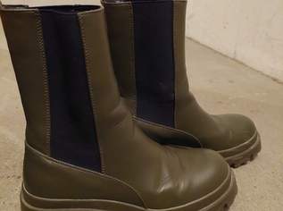 Stiefel  , 15 €, Kleidung & Schmuck-Damenkleidung in 4240 Freistadt