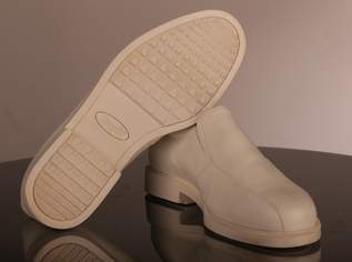 Schuhe weiß, Gr. 46 (Arztschuhe)