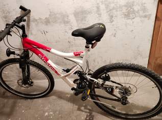 Stratos Mountainbike 26 Zoll mit Gangschaltung und Gelsitz, 160 €, Auto & Fahrrad-Fahrräder in 1220 Donaustadt Stratos Mountainbike 26 Zoll mit Gangschaltung und Gelsitz, 160 €, Auto & Fahrrad-Fahrräder in 1220 Donaustadt