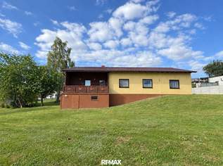 Einfamilienhaus mit großem Garten im Herzen von St. Agatha – teilsaniert, 299000 €, Immobilien-Häuser in 4084 St. Agatha