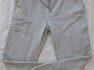 Stylishe Jogginghose Trainingshose Sweathose Closure London grau Größe M NEU + Etikett OVP, 39 €, Kleidung & Schmuck-Herrenkleidung in 1220 Donaustadt