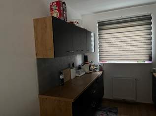 Moderne Lutz Küche – 2 Jahre alt – mit Injektionsherd & Geschirrspüler, 3000 €, Haus, Bau, Garten-Möbel & Sanitär in 3370 Gemeinde Ybbs an der Donau Moderne Lutz Küche – 2 Jahre alt – mit Injektionsherd & Geschirrspüler, 3000 €, Haus, Bau, Garten-Möbel & Sanitär in 3370 Gemeinde Ybbs an der Donau