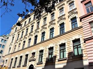 NASCHMARKT-NÄHE, 47 m2 Dachgeschoss mit Terrasse, 2 Zimmer, Komplettküche, Wannenbad, Parketten, Eggerthgasse, 940.39 €, Immobilien-Wohnungen in 1060 Mariahilf