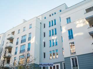 Weitgehend amortisiertes Mehrfamilienhaus mit Entwicklungspotenzial, 720000 €, Immobilien-Gewerbeobjekte in 1180 Währing Weitgehend amortisiertes Mehrfamilienhaus mit Entwicklungspotenzial, 720000 €, Immobilien-Gewerbeobjekte in 1180 Währing