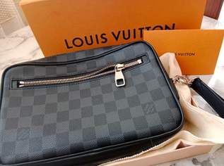 Louis Vuitton Clutch Casai, 700 €, Kleidung & Schmuck-Taschen & Koffer in 1220 Donaustadt